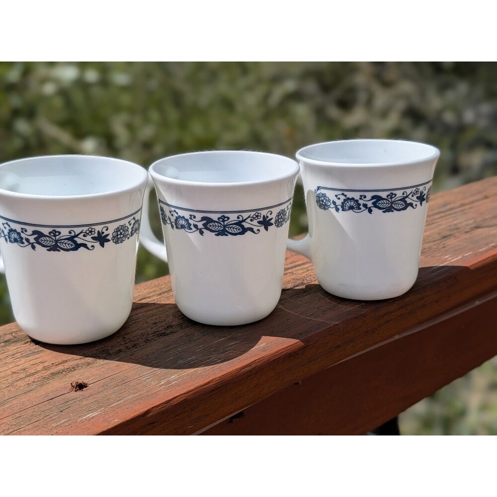 Lot of 3 USA Corelle Corning Old Town Blue Onion Coffee Mug Tea Cups Glass Milk
